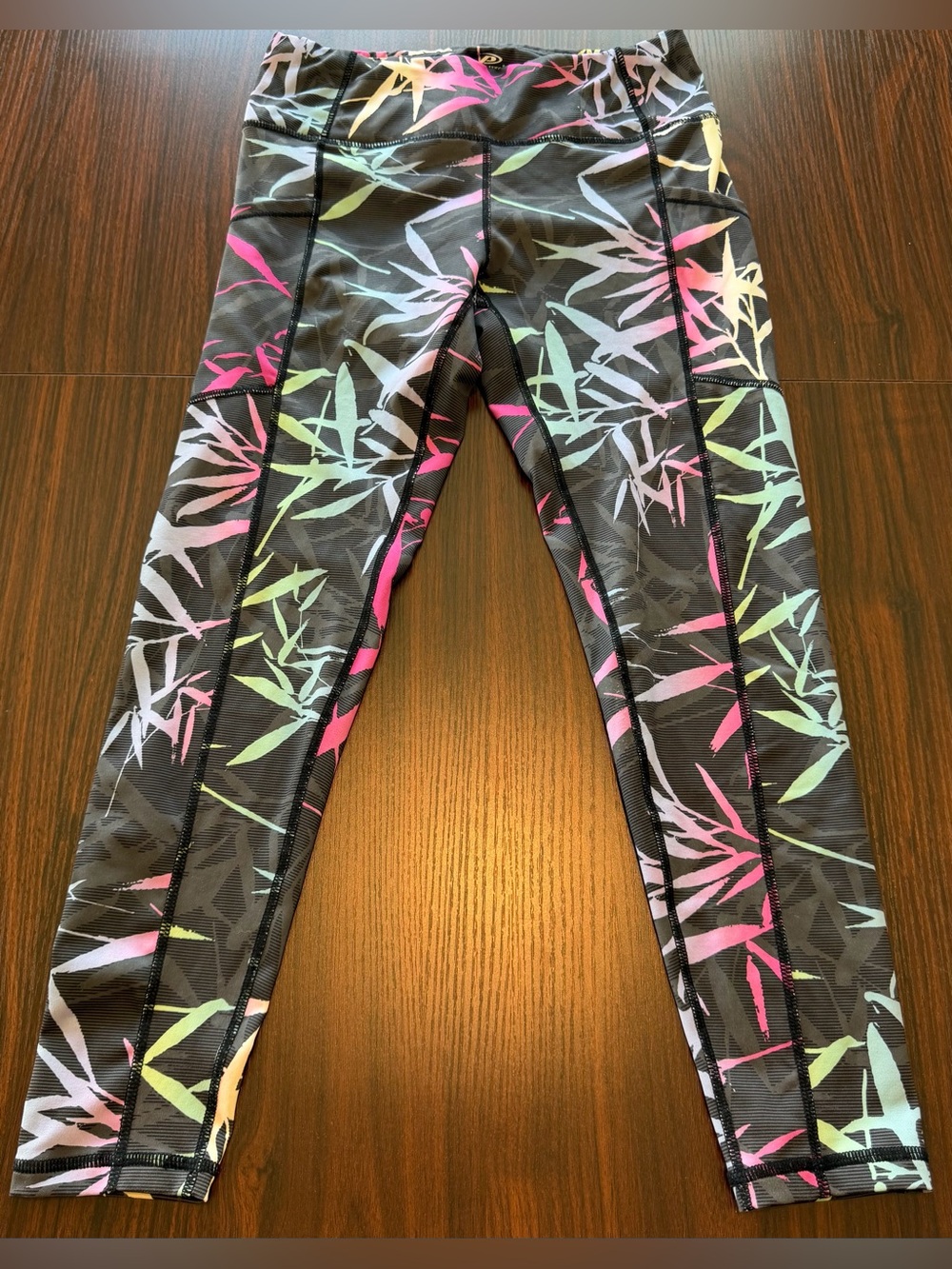 ProPlayer Women’s Black Tropical Multi Color Leaf Workout Tights Leggings Size S